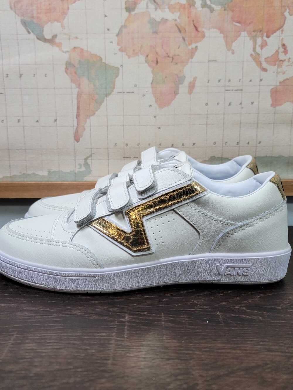 BRAND NEW Vans Lowland ComfyCush Velcro "Marshmallow/Gold Metallic" Women Sz 10 - Picture 4 of 9